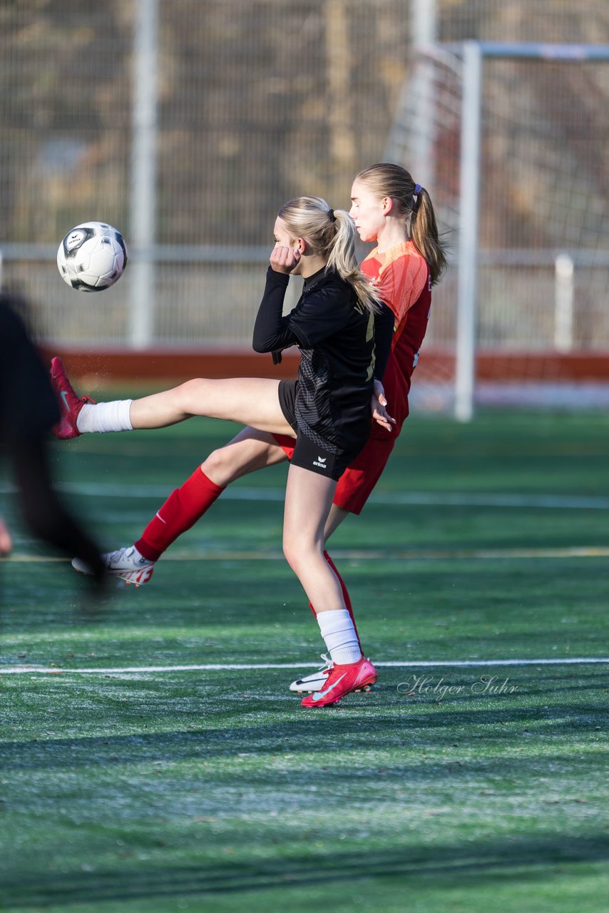 Bild 125 - wBJ VfL Pinneberg2 - Eimsbuttler TV 3 : Ergebnis: 5:0